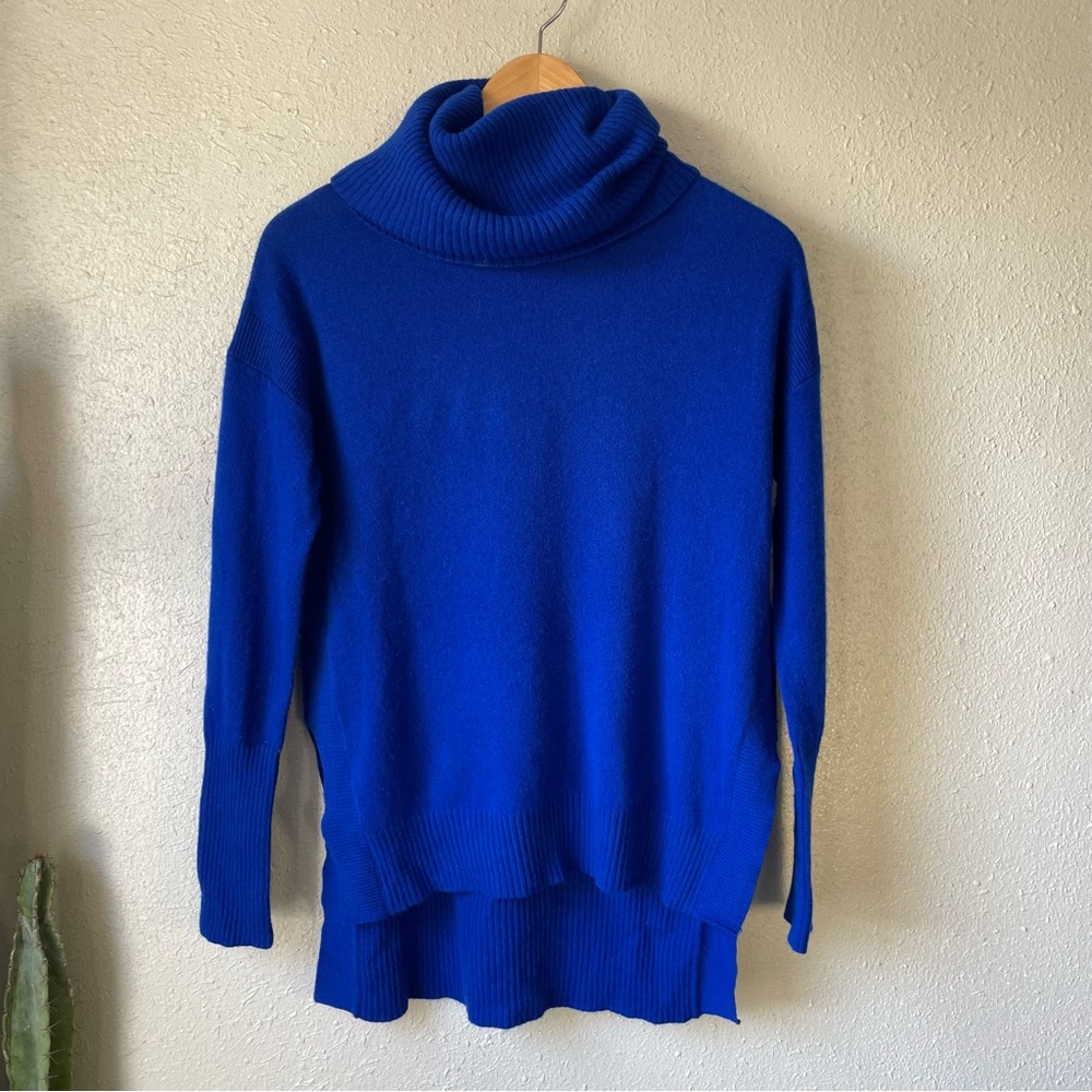 Diane Von Furstenberg Ahiga 100%
Cashmere Cowl Neck Sweater-Cosmic Blue Small